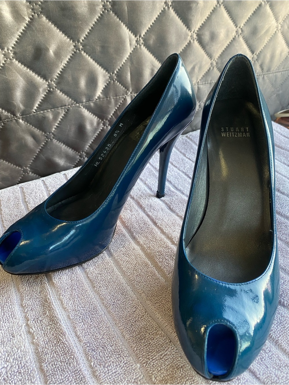 Stuart Weitzman Teal Blue Patent Leather Peep-Toe Pumps Size 8.5 M